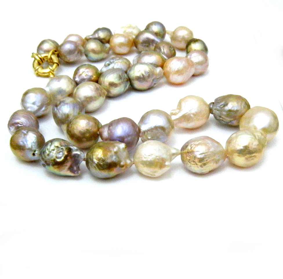 Multicoloured Ripple Drop Pearls Necklace